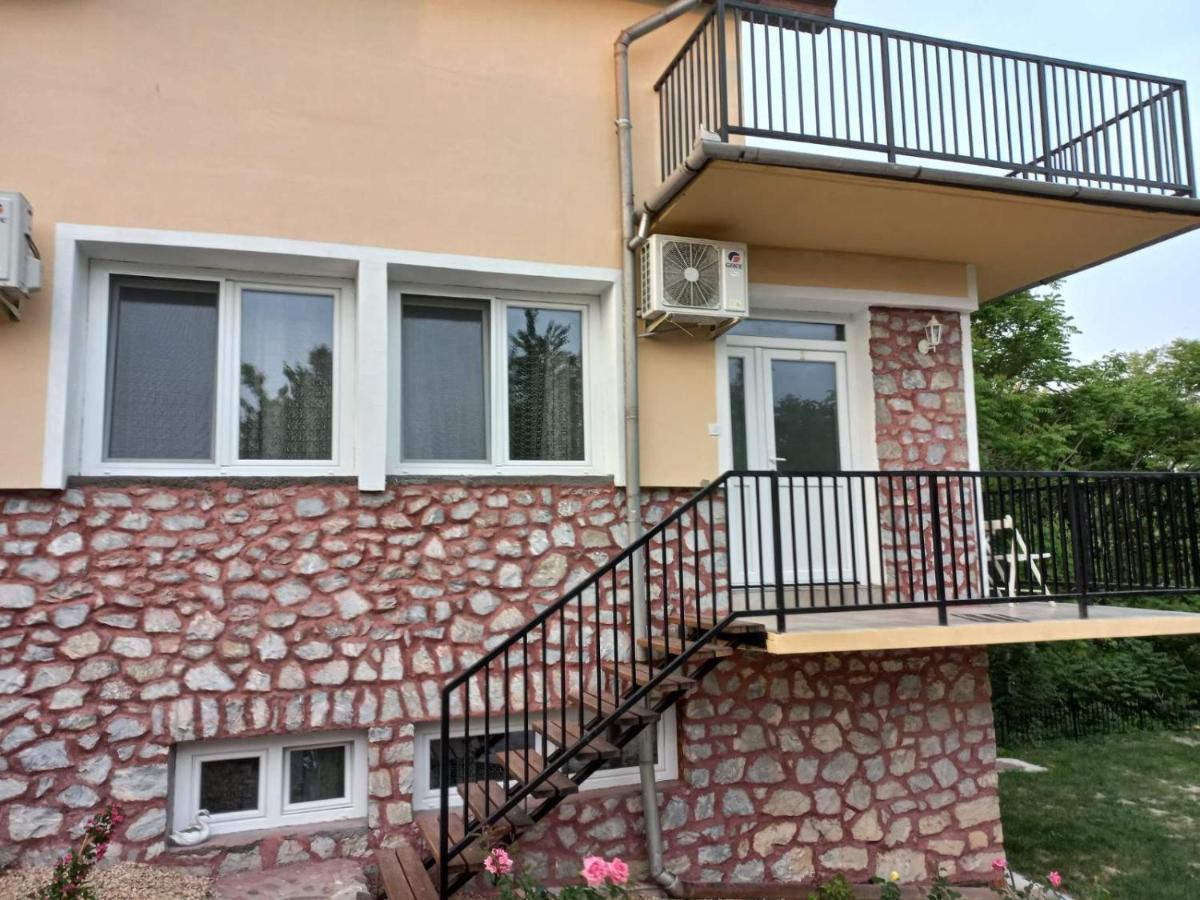 Gecse-Villa Sarospatak Bagian luar foto