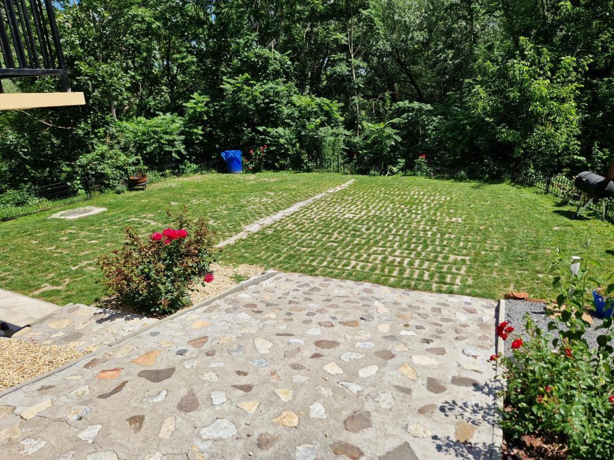 Gecse-Villa Sarospatak Bagian luar foto