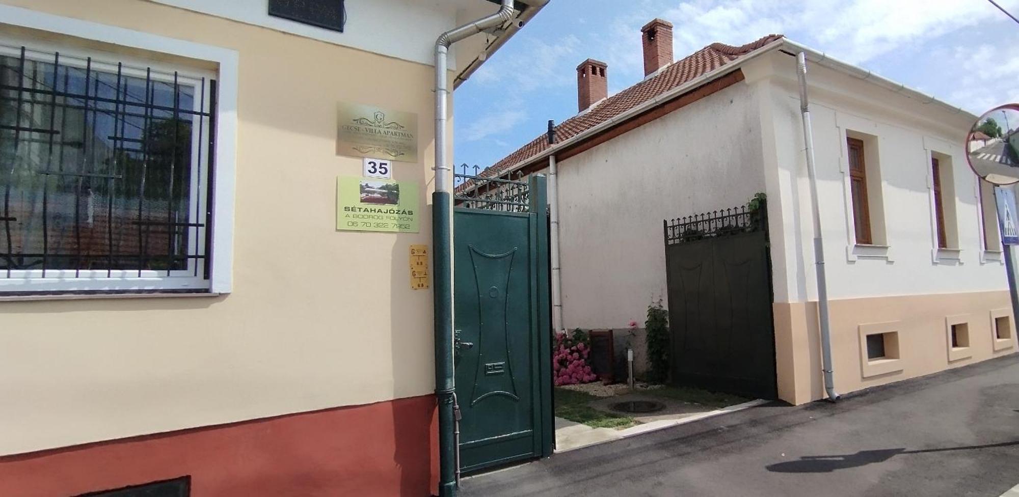 Gecse-Villa Sarospatak Bagian luar foto