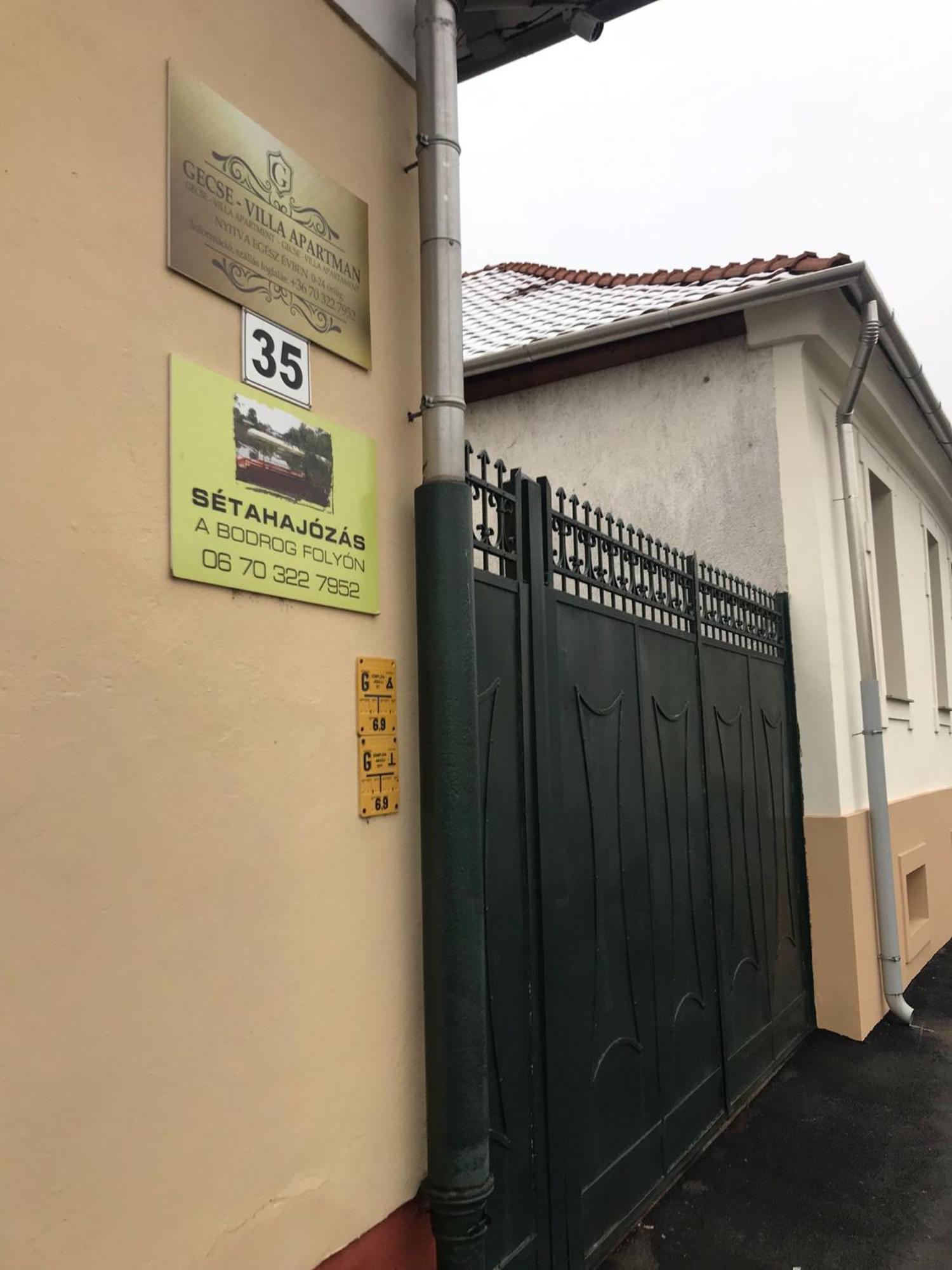 Gecse-Villa Sarospatak Bagian luar foto